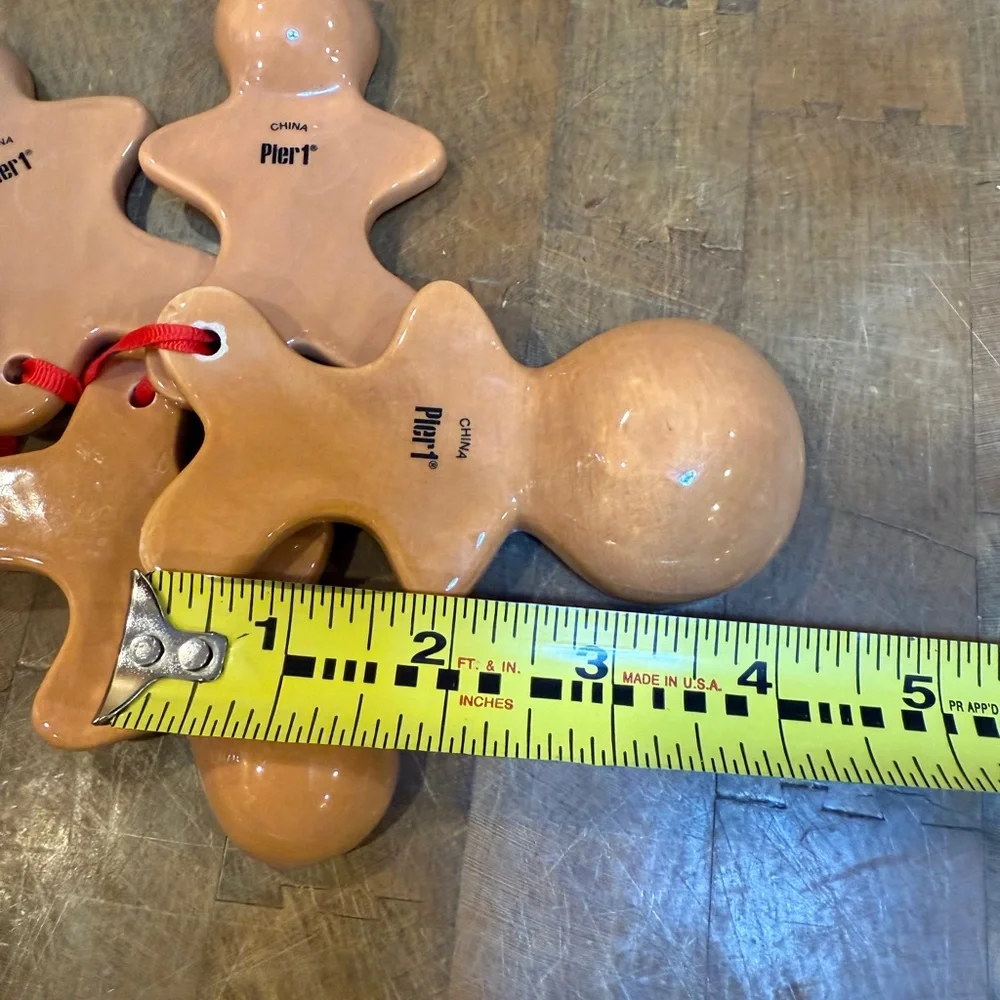 Pier 1 Imports Gingerbread Man Ceramic Measuring Spoons Set Christmas Holiday